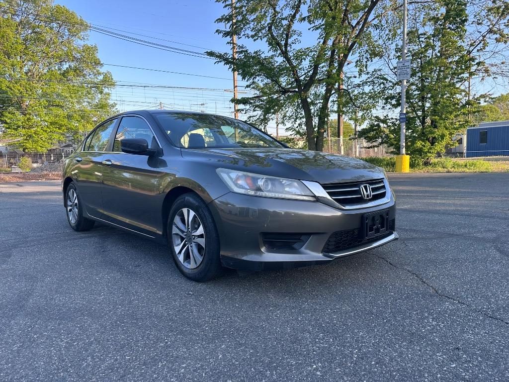 2013 Honda Accord LX Auto's photo